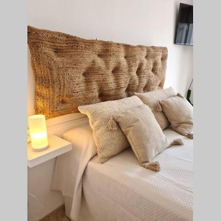 Calmahouse Carihuela Appartement Torremolinos Buitenkant foto