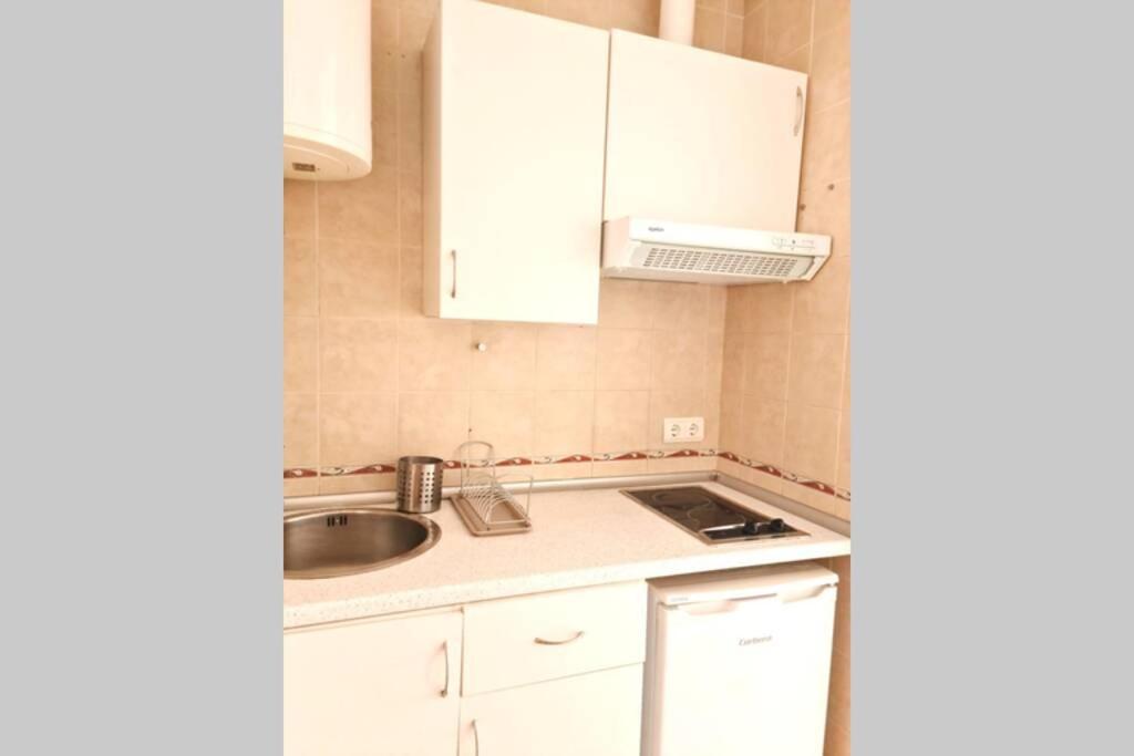 Calmahouse Carihuela Appartement Torremolinos Buitenkant foto