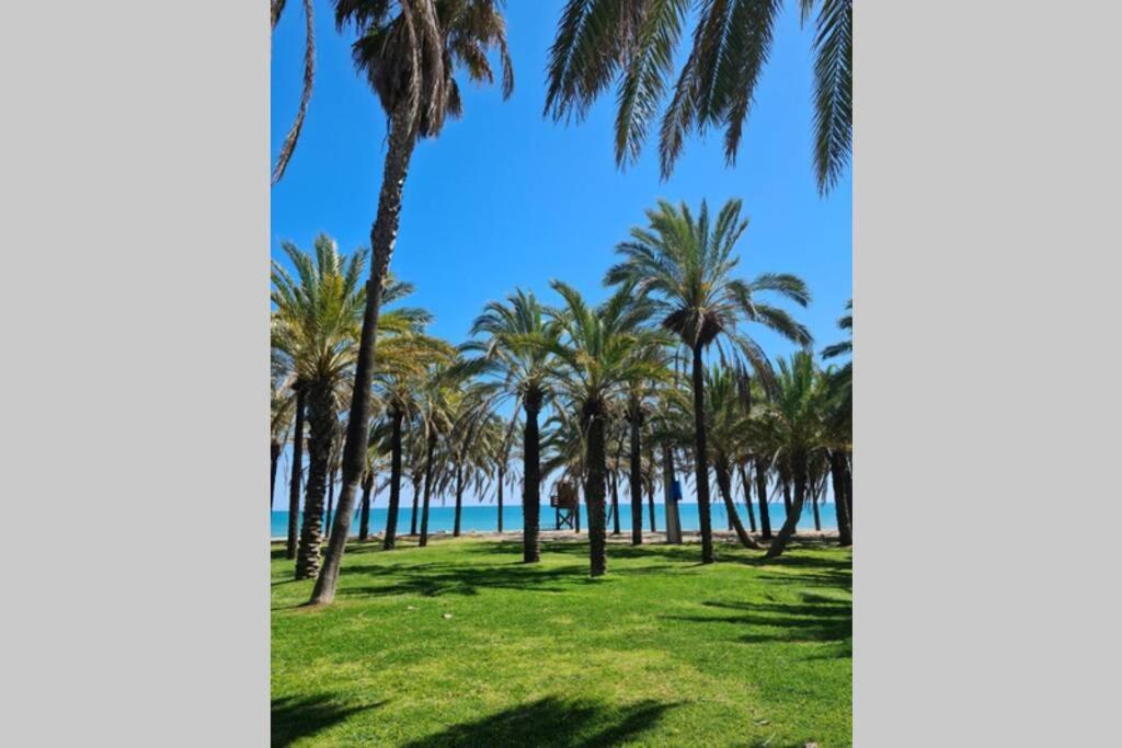 Calmahouse Carihuela Appartement Torremolinos Buitenkant foto