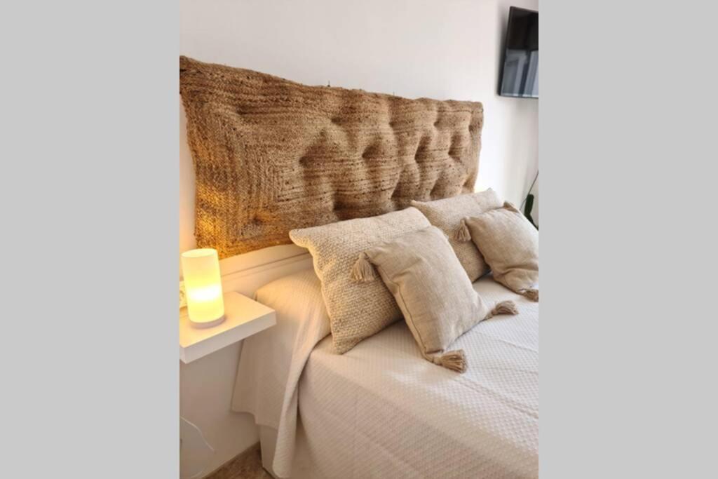 Calmahouse Carihuela Appartement Torremolinos Buitenkant foto