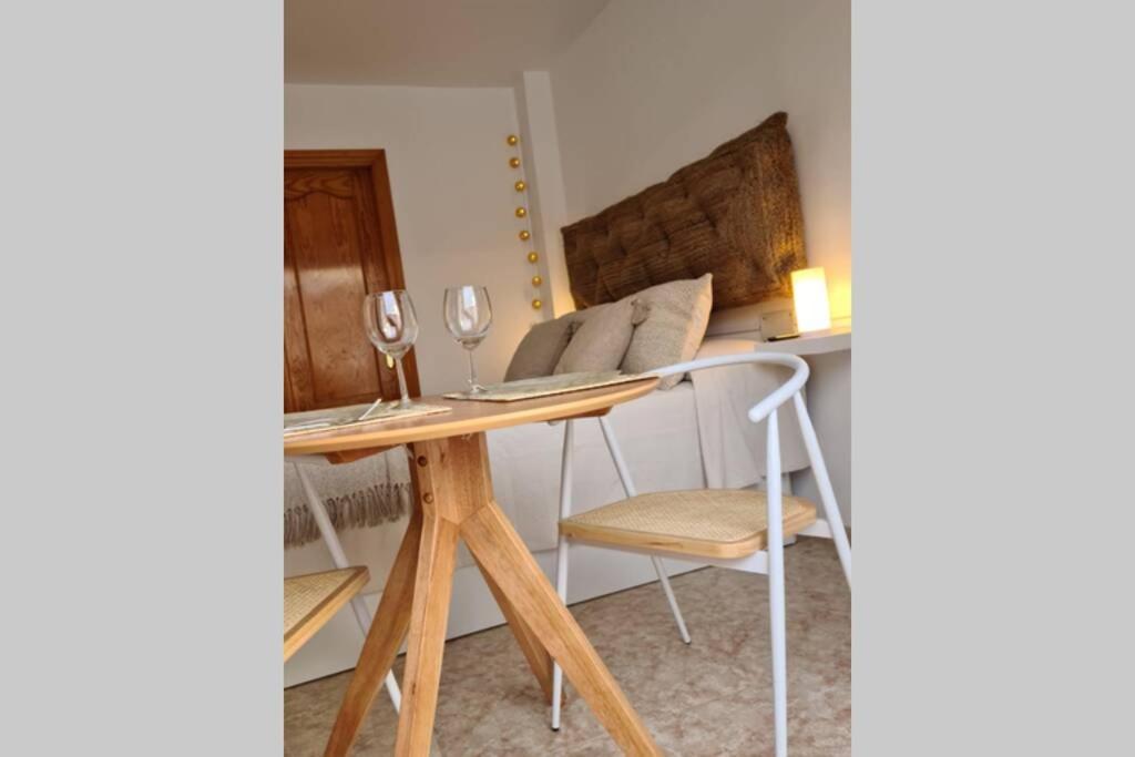 Calmahouse Carihuela Appartement Torremolinos Buitenkant foto