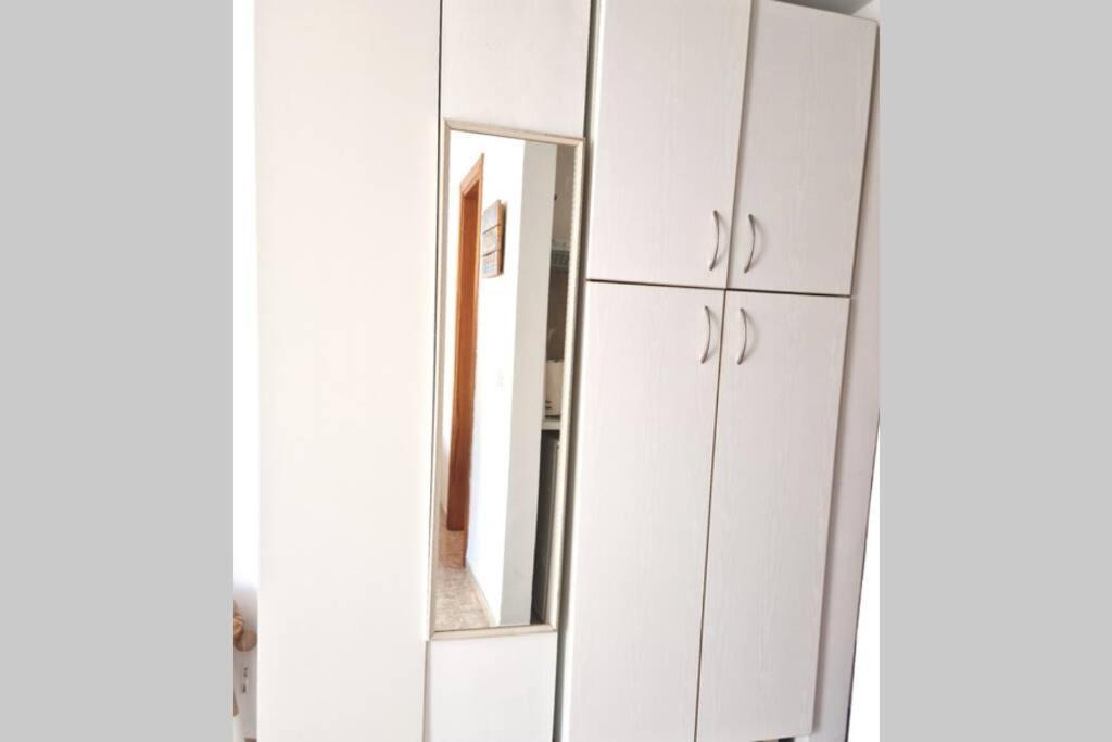 Calmahouse Carihuela Appartement Torremolinos Buitenkant foto