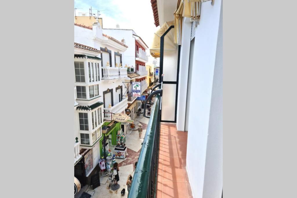 Calmahouse Carihuela Appartement Torremolinos Buitenkant foto